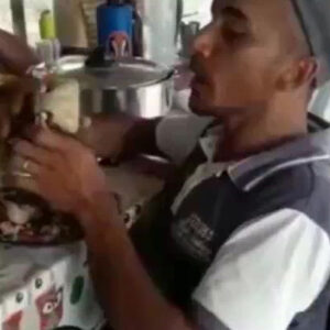 Dominando a arte de comer caranguejo em apenas um vídeo