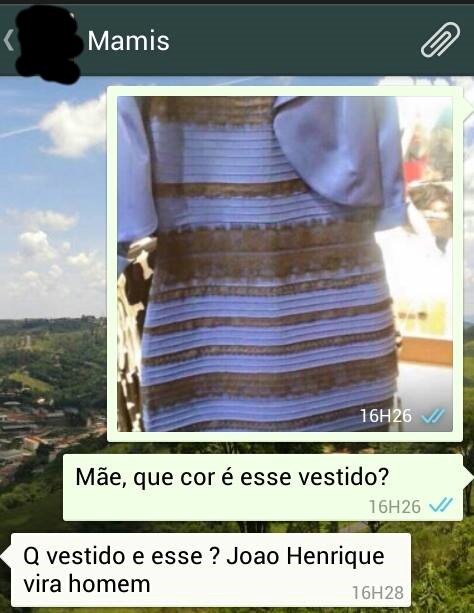mãe usando whatsapp