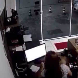 Como impressionar a recepcionista
