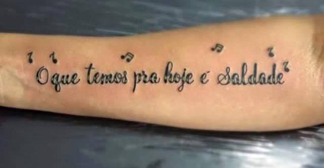 tatuagens com erros de português
