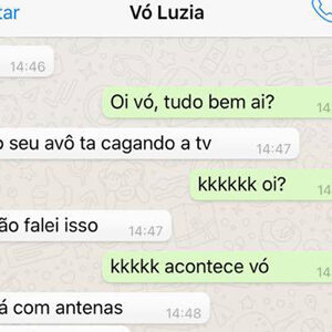 A saga hilária de uma vó tentando usar o Whatsapp