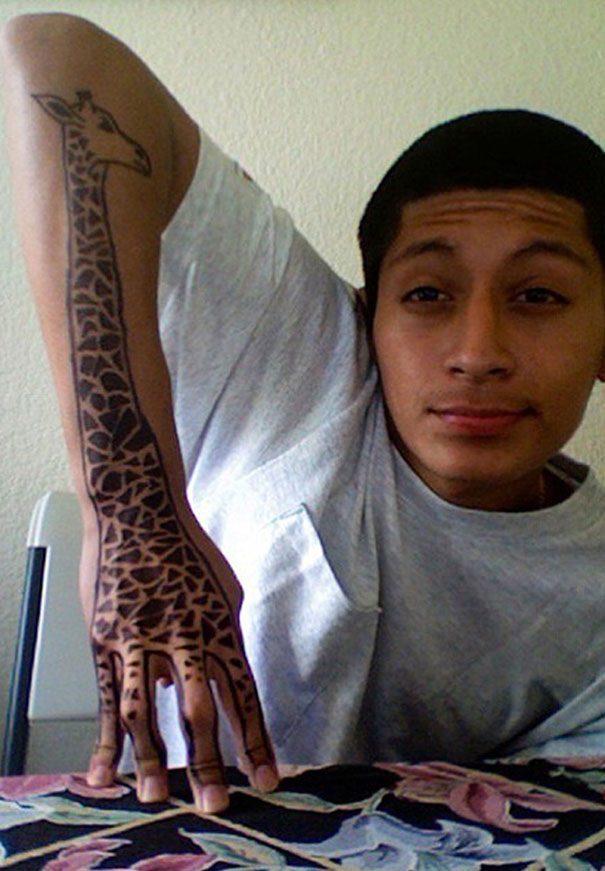 tatuagens interativas girafa