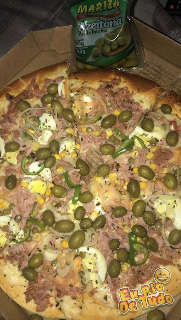 Pizza com azeitona