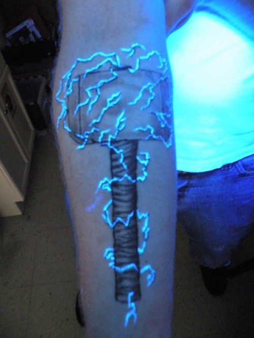 tatuagem do martelo do thor